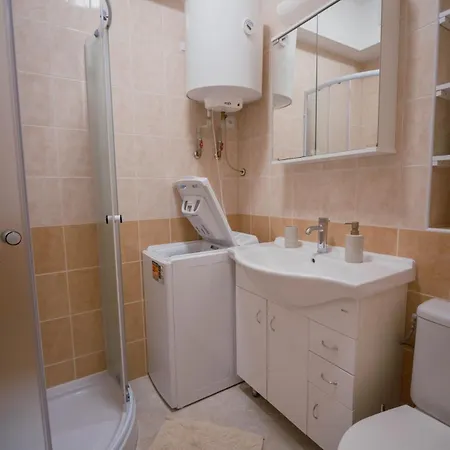 Vibrant & Cozy - A Colorful Base Pozsony