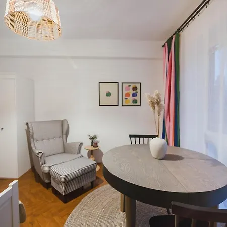 Lägenhet Vibrant & Cozy - A Colorful Base Bratislava